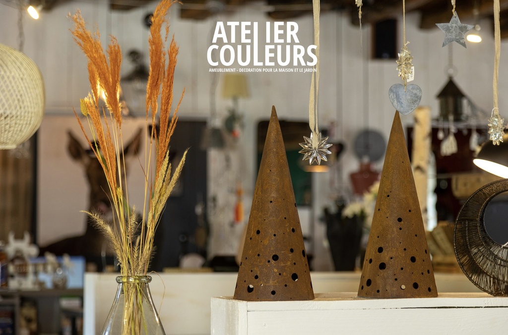 Cone métal rouille avec trou H 35 cm