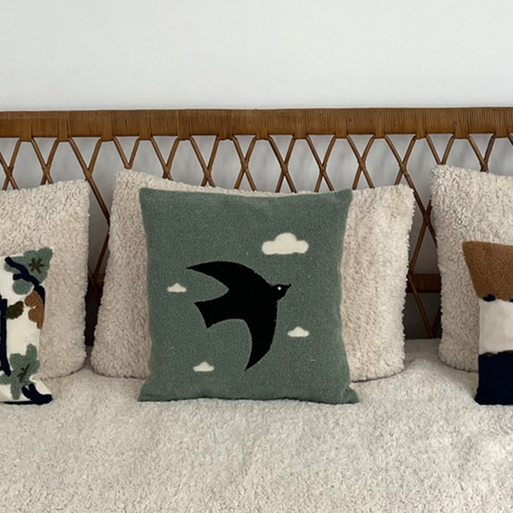 Coussin bouclette oiseau bleu