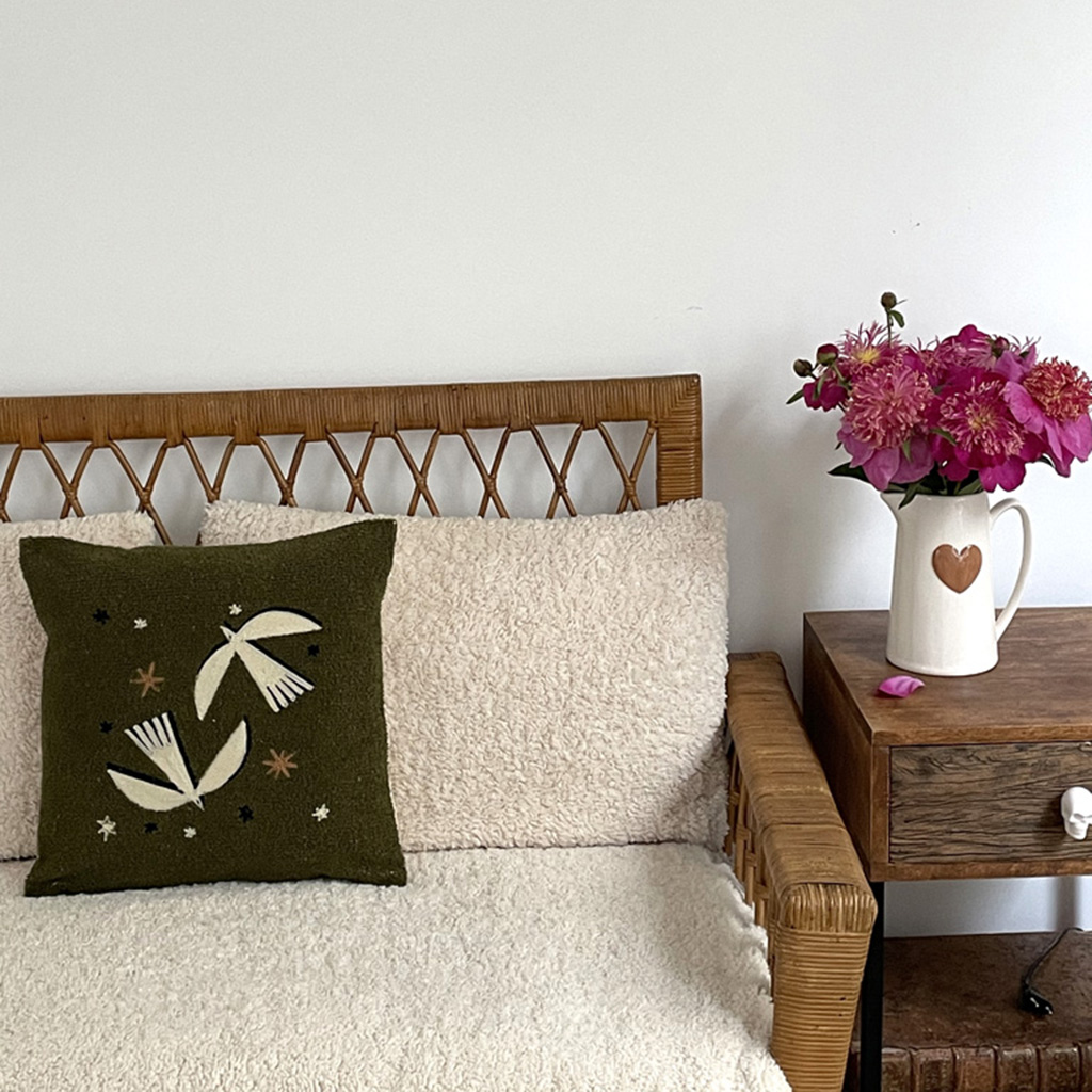 Coussin bouclette oiseaux vert