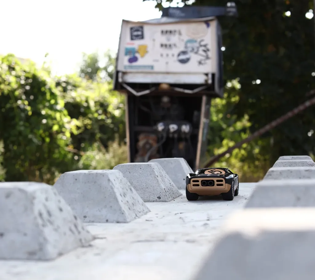 Voiture Mini Ken Cave - Noir:Or - 17.webp