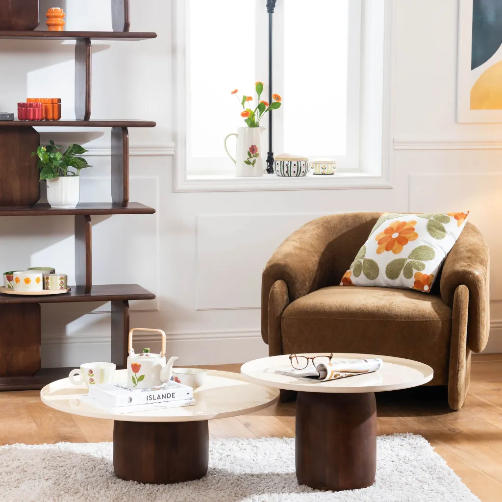 Fauteuil lounge tissu bronze | Structure contreplaqué & assise mousse | Design contemporain volumineux 3.webp