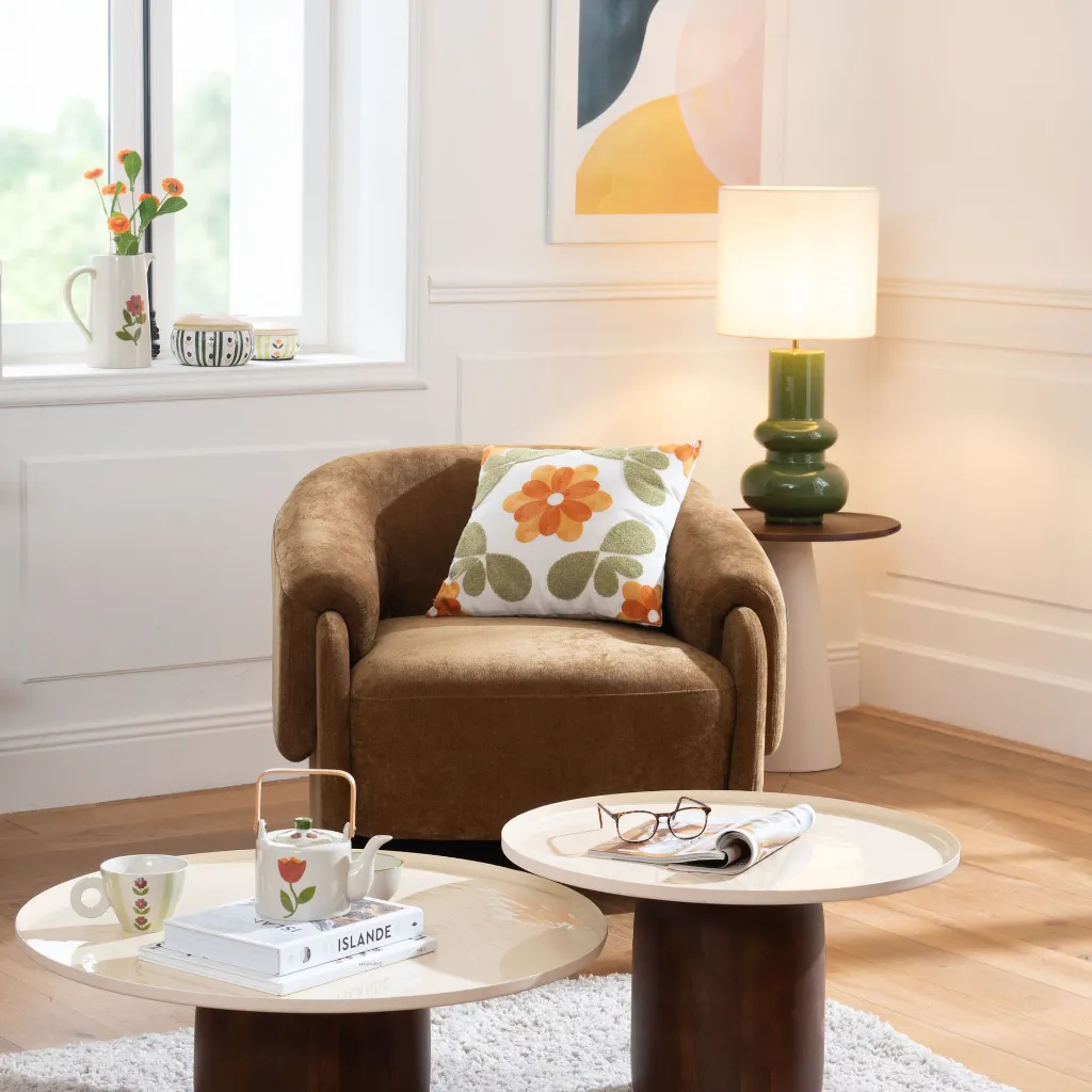 Fauteuil lounge tissu bronze | Structure contreplaqué & assise mousse | Design contemporain volumineux 2.webp