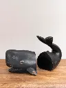 Serre-livres baleine noire 4.webp