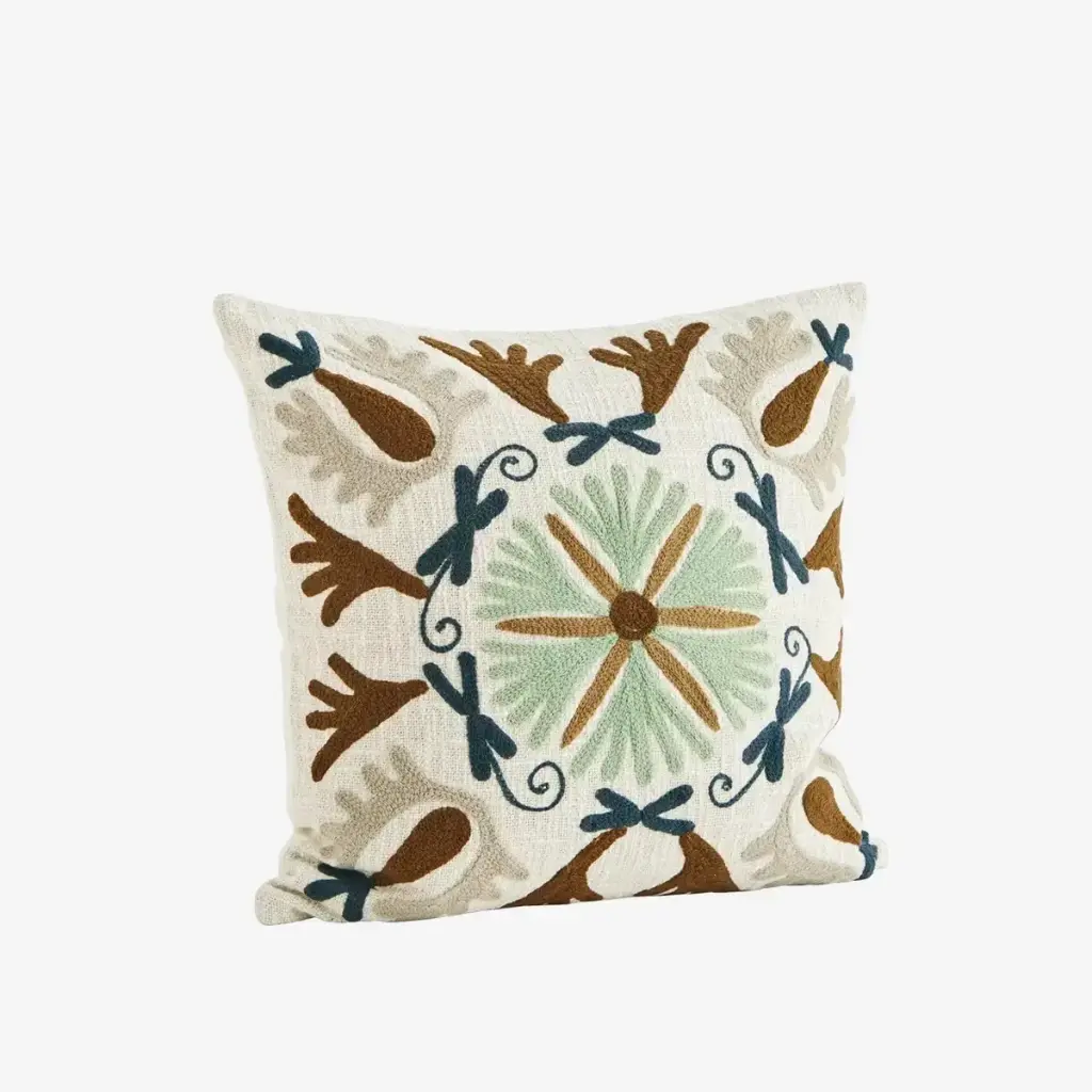 Coussin brodée Suzani